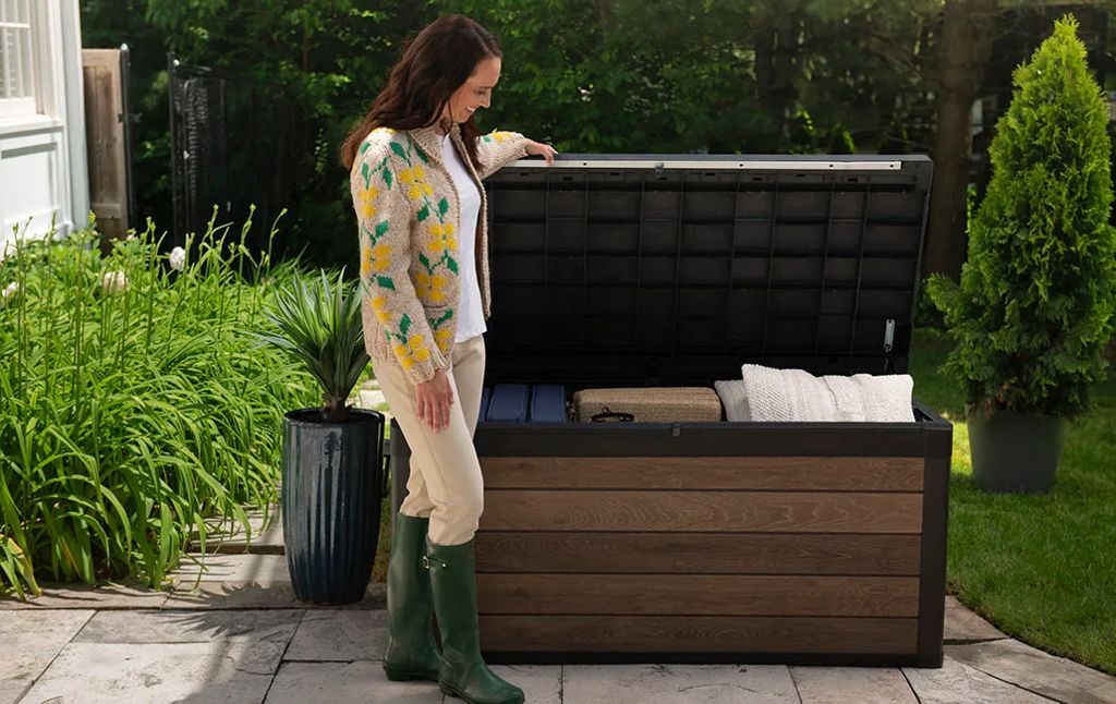 Keter Signature 150 Gallon Deck Box - Walnut Brown